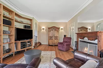 13 Craven Lane, White Plains, NY 10605 - Photo 5