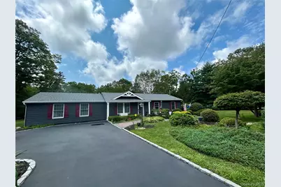 54 Madeline Road, Ridge, NY 11961 - Photo 3