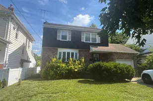 37 Magnolia Ave, Floral Park, NY 11001 - Photo 1