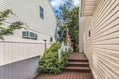 2082 Central Drive N, East Meadow, NY 11554 - Photo 17