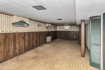 2082 Central Drive N, East Meadow, NY 11554 - Photo 13