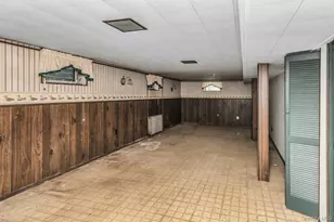 2082 Central Dr N, East Meadow, NY 11554 - Photo 13