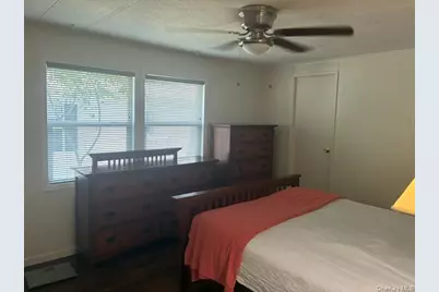 1661 Old Country Road #17, Riverhead, NY 11901 - Photo 13