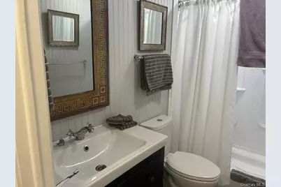 1661 Old Country Road #17, Riverhead, NY 11901 - Photo 15