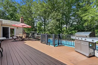 20 Williamsburg Drive, Northport, NY 11768 - Photo 31