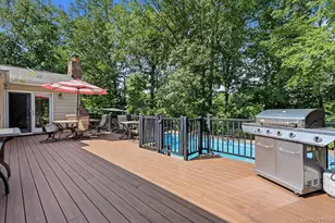 20 Williamsburg Dr, Northport, NY 11768 - Photo 31