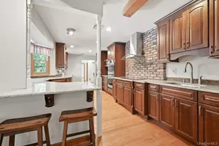 20 Williamsburg Dr, Northport, NY 11768 - Photo 15