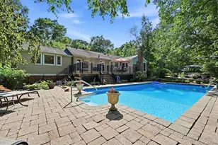 20 Williamsburg Dr, Northport, NY 11768 - Photo 35