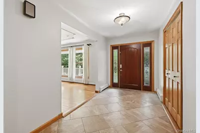 20 Williamsburg Drive, Northport, NY 11768 - Photo 5