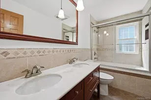 20 Williamsburg Dr, Northport, NY 11768 - Photo 25
