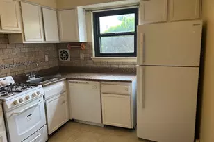 175 Sneden Pl, Spring Valley, NY 10977 - Photo 7