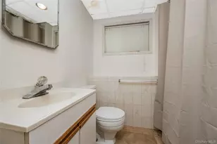 19 Glenda Dr, Deer Park, NY 11729 - Photo 19