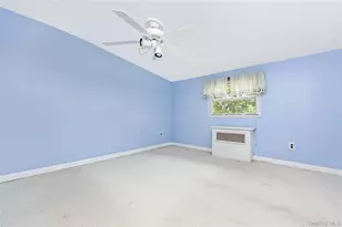 525 Beech St, North Babylon, NY 11703 - Photo 15