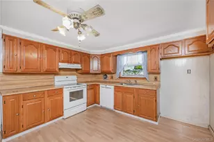 525 Beech St, North Babylon, NY 11703 - Photo 7