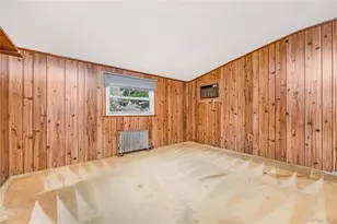 525 Beech St, North Babylon, NY 11703 - Photo 13