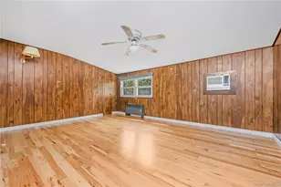 525 Beech St, North Babylon, NY 11703 - Photo 17