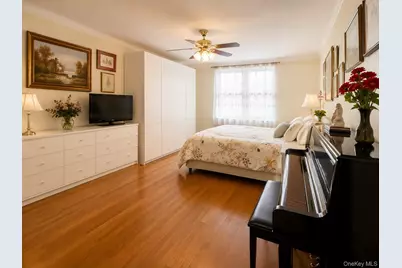 10010 67th Road #6C, Forest Hills, NY 11375 - Photo 3