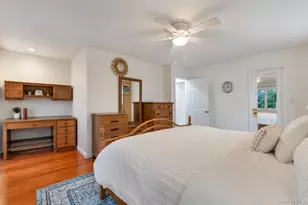 2362 6th St, East Meadow, NY 11554 - Photo 17