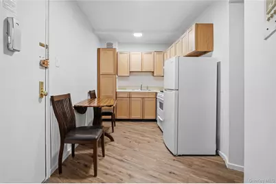 74-45 Yellowstone Boulevard #3D, Rego Park, NY 11374 - Photo 7