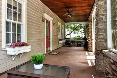 127 Hunt Avenue, Pearl River, NY 10965 - Photo 5