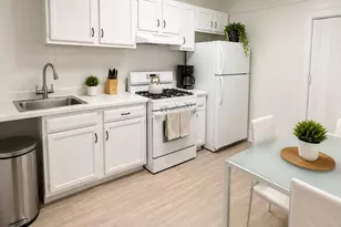 4712 1/2 99th St, Corona, NY 11368 - Photo 3