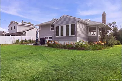 658 Richmond Road, East Meadow, NY 11554 - Photo 35