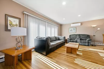 658 Richmond Road, East Meadow, NY 11554 - Photo 5
