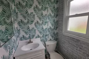28 Roundhill Dr, Yonkers, NY 10710 - Photo 7