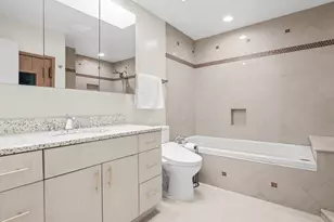 34 Windsor Gate Dr, New Hyde Park, NY 11040 - Photo 17