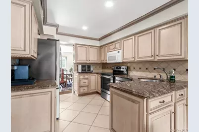 34 Windsor Gate Drive #26, New Hyde Park, NY 11040 - Photo 9