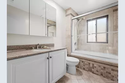 34 Windsor Gate Drive #26, New Hyde Park, NY 11040 - Photo 21