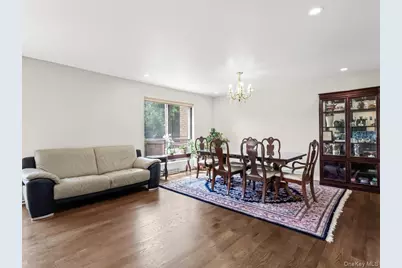 34 Windsor Gate Drive #26, New Hyde Park, NY 11040 - Photo 7