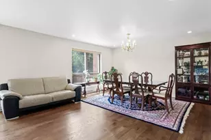 34 Windsor Gate Dr, New Hyde Park, NY 11040 - Photo 7