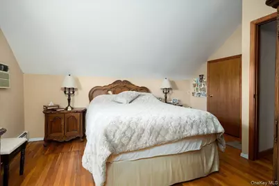 714 Wyckoff Avenue, Bellmore, NY 11710 - Photo 17
