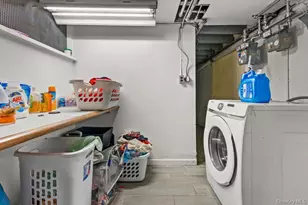 868 E 216th St, Bronx, NY 10467 - Photo 21