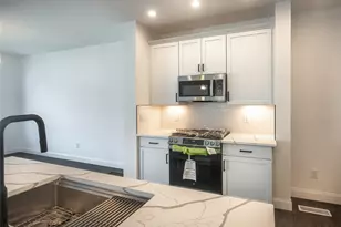 201 A Elm St, New Rochelle, NY 10805 - Photo 9