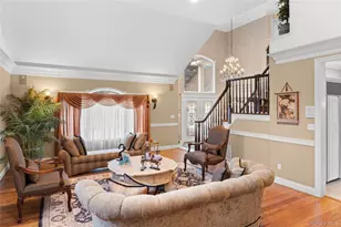 56 Sage Hollow Ct, Dix Hills, NY 11746 - Photo 19