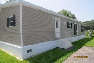 723 Beekman Rd, Hopewell Junction, NY 12533 - Photo 3