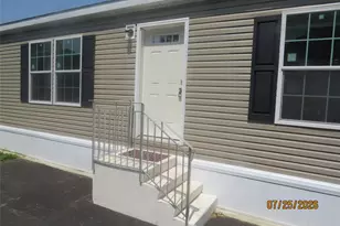 723 Beekman Rd, Hopewell Junction, NY 12533 - Photo 5