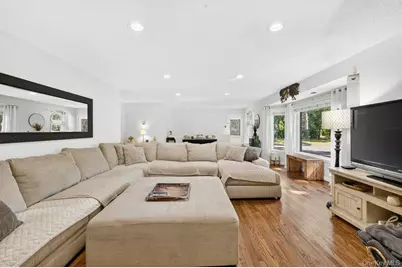 24 Bauer Avenue, Manorville, NY 11949 - Photo 5