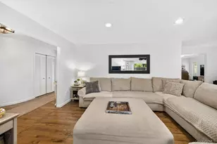24 Bauer Ave, Manorville, NY 11949 - Photo 9