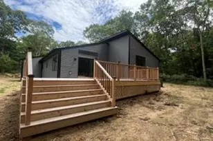 17 Bittersweet Ave, Hampton Bays, NY 11946 - Photo 3