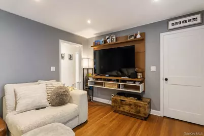 114 Greenvale Avenue, Yonkers, NY 10703 - Photo 3