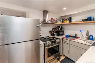 70 Lander St, Newburgh, NY 12550 - Photo 11