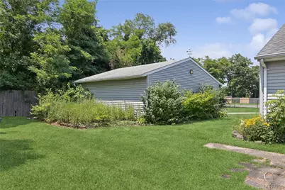 8 Beecher Avenue, East Islip, NY 11730 - Photo 23