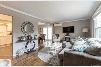 34 Norbury Road, Hampton Bays, NY 11946 - Photo 7