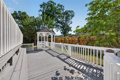 296 Westchester Avenue, West Babylon, NY 11704 - Photo 45