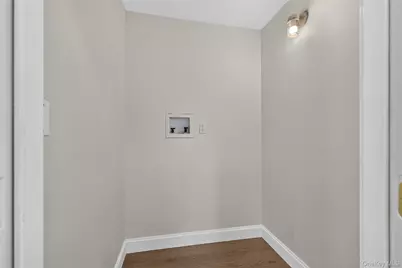 296 Westchester Avenue, West Babylon, NY 11704 - Photo 41