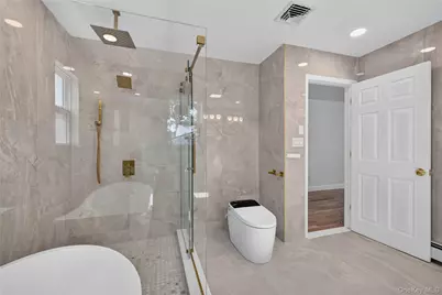 296 Westchester Avenue, West Babylon, NY 11704 - Photo 35