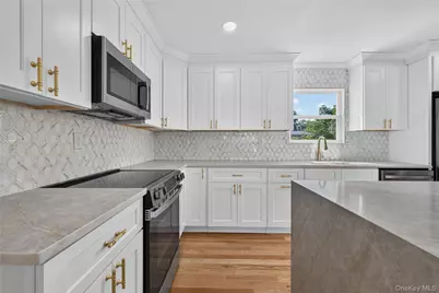 296 Westchester Avenue, West Babylon, NY 11704 - Photo 15